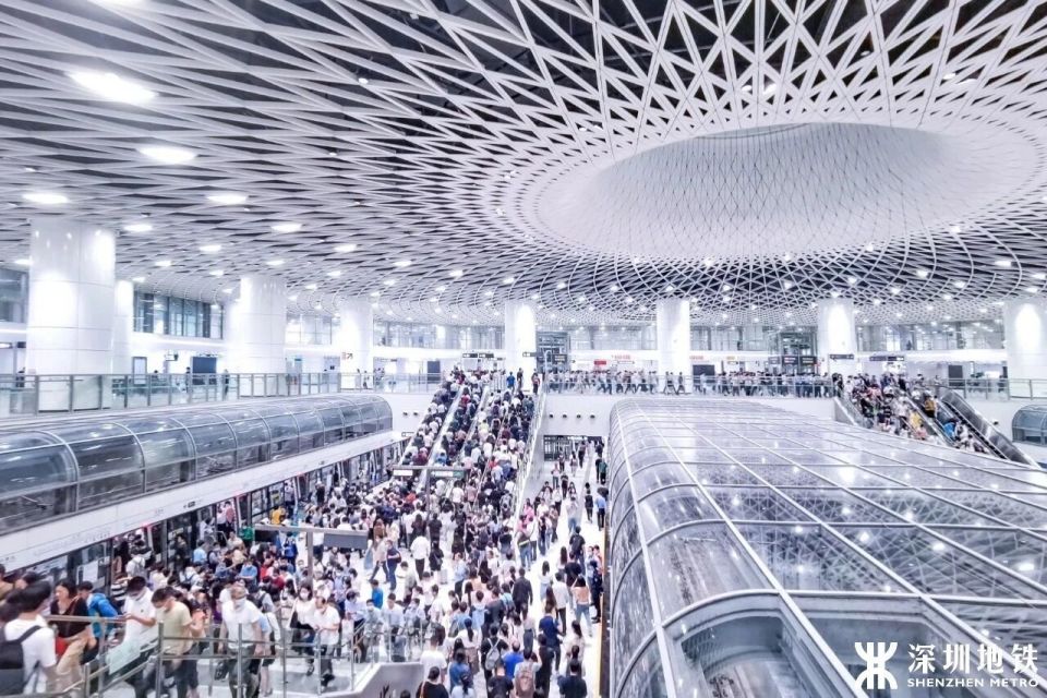 深圳宣布“区区通地铁”！今天一口气开通四条地铁线：5号线西延段、8号线三期、11号线二期红岭南段、13号线一期北段来了！_腾讯新闻