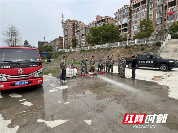 东安县白牙市镇以水灭火实战拉练守护青山防患未燃