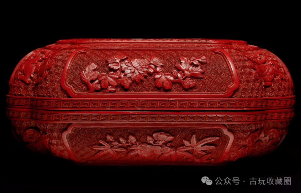 乾隆年製琉璃盒 乾隆年製琉璃盒 A tin box and cover Zhong Xin Kai Ji mark, Qing
