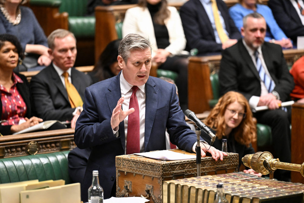 讨论加沙停火英国议会下院陷入混乱争吵