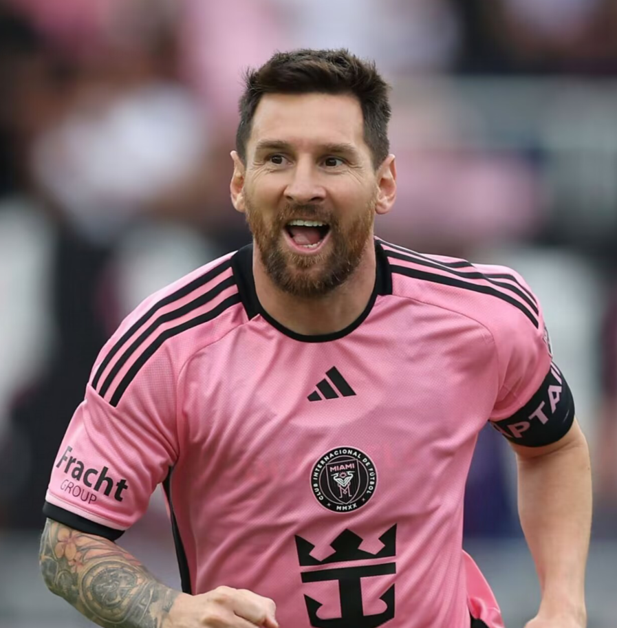 双响梅西罕见头球破门达联赛500球里程碑历史第二人仅逊c罗