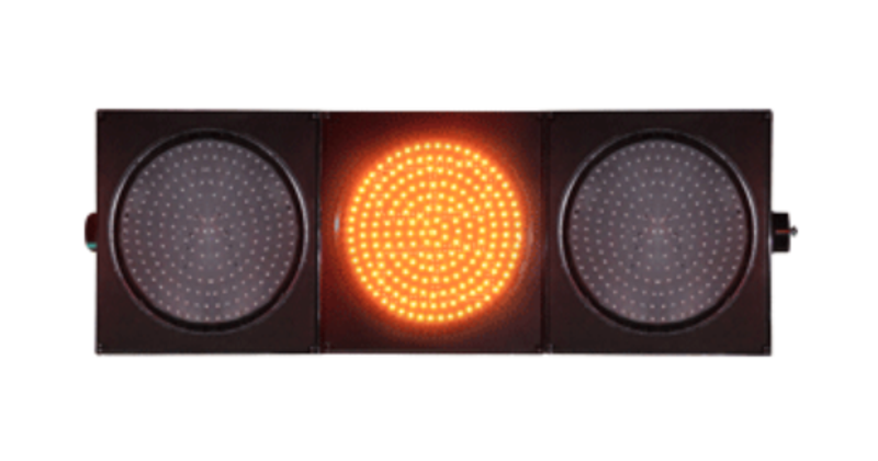 路口的信号灯只亮黄灯, 过还是不过呢?