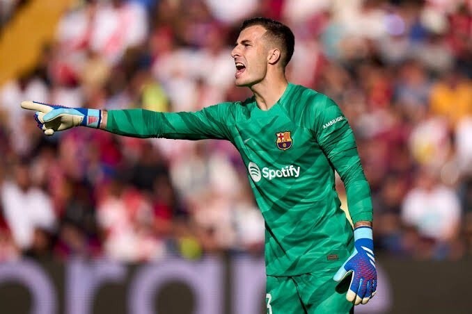 世体替佩尼亚巴塞罗那可能签下马克西米亚诺