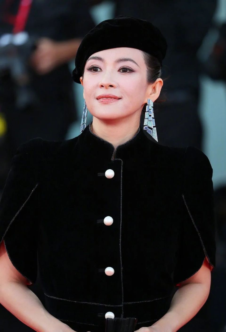 45岁章子怡外网高清图,展现上佳状态!_腾讯新闻