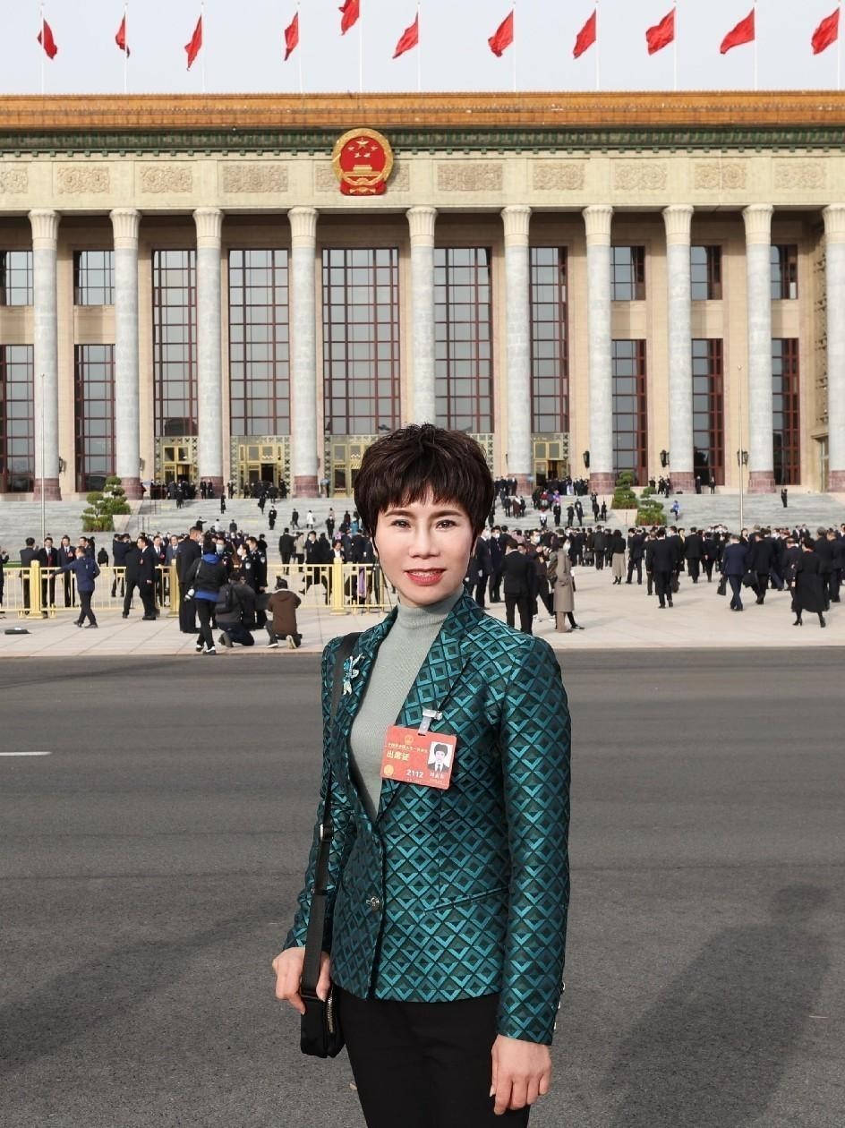 刘素英代表聚焦实施教育提质工程努力办好人民满意的教育