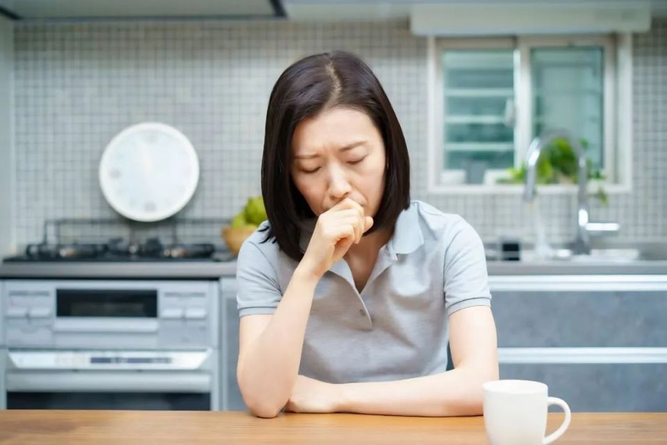 百度技術(shù)學(xué)院：香港小魚兒正版資料網(wǎng)站晨起嘴里發(fā)苦的人，最好排查這4種病