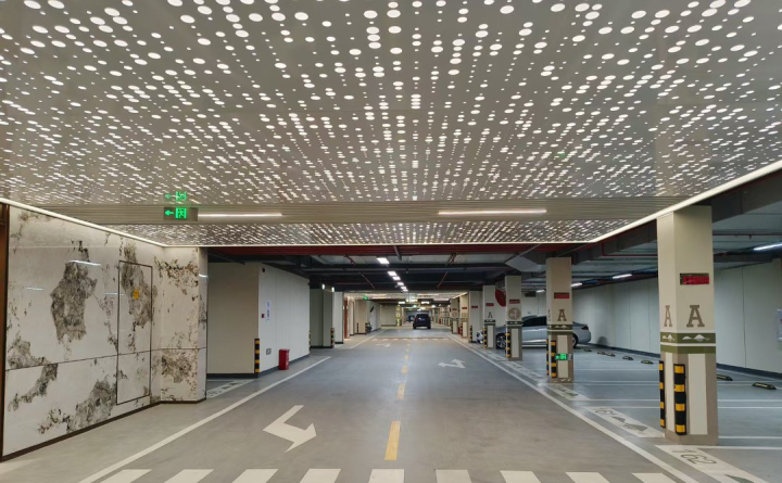 8000w的豪宅地库竟然不如房价150w的?楼盘车库大pk