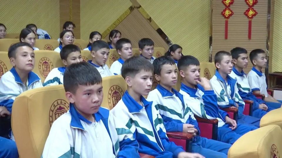 近年来,麦盖提县为落实立德树人根本任务,充分发挥思政育人,文化铸魂