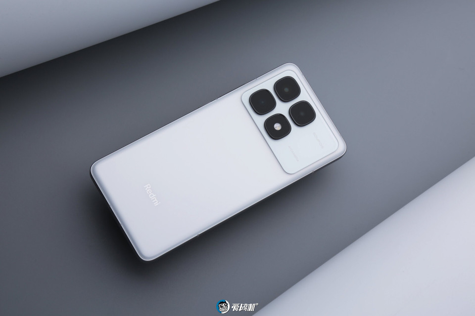 2599元起的天玑9300+，Redmi K70 至尊版评测：IP68配120W快充-腾讯新闻