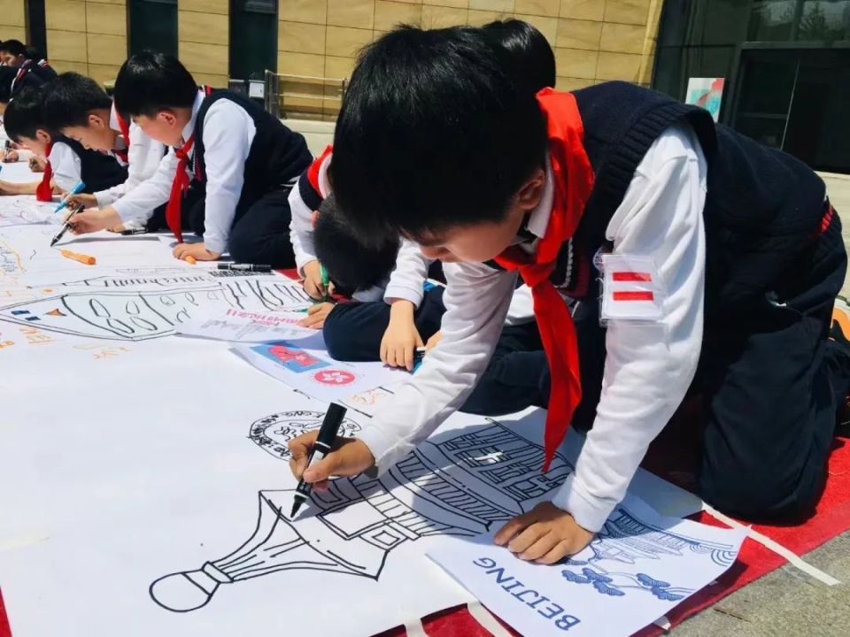 百米长卷创意绘画活动时间:6月8日(周六)14:30