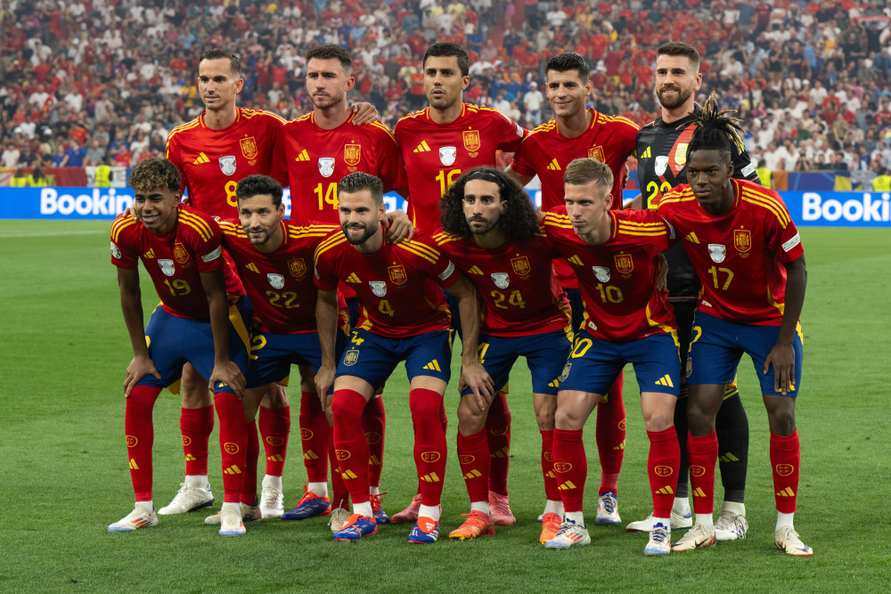 足球——欧锦赛:西班牙队晋级决赛