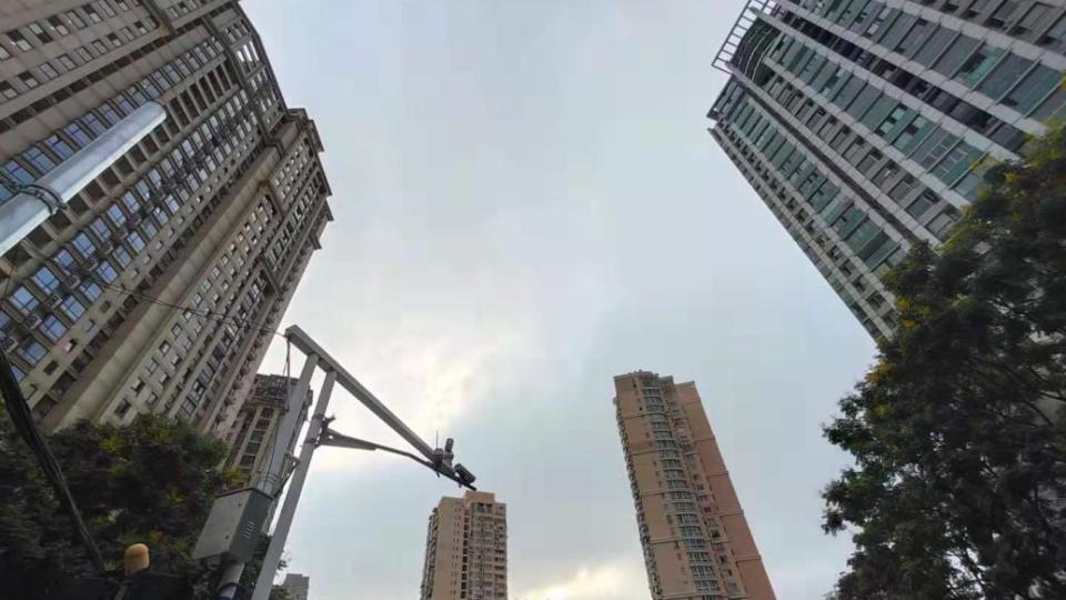 641