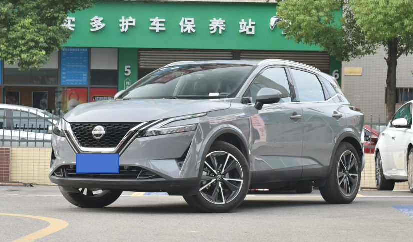 现售的2023款逍客包含1.3t和2.0l两种车型,官方指导价从12.