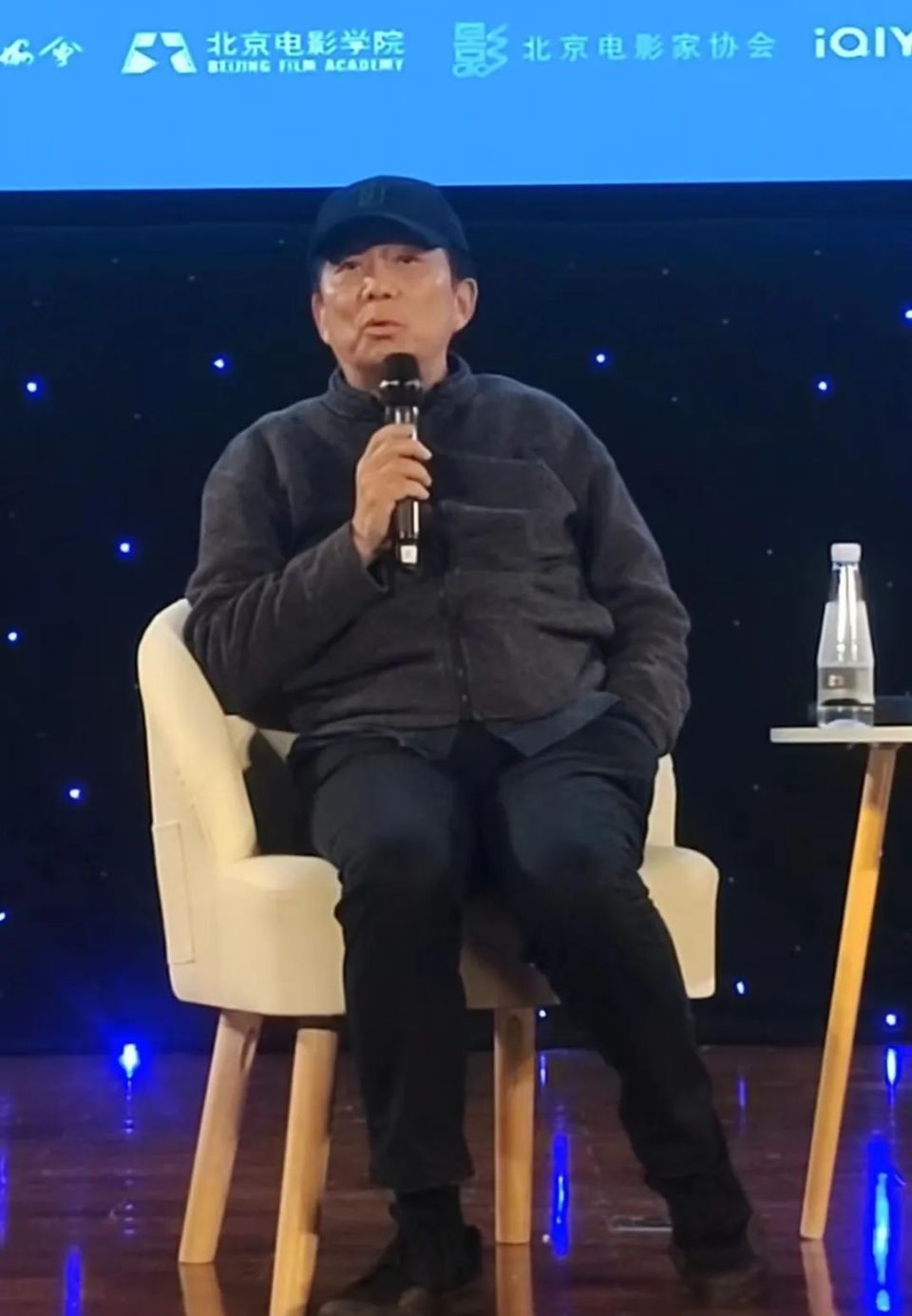 黄建新再谈电影创投,给年轻导演提出五点意见_腾讯新闻
