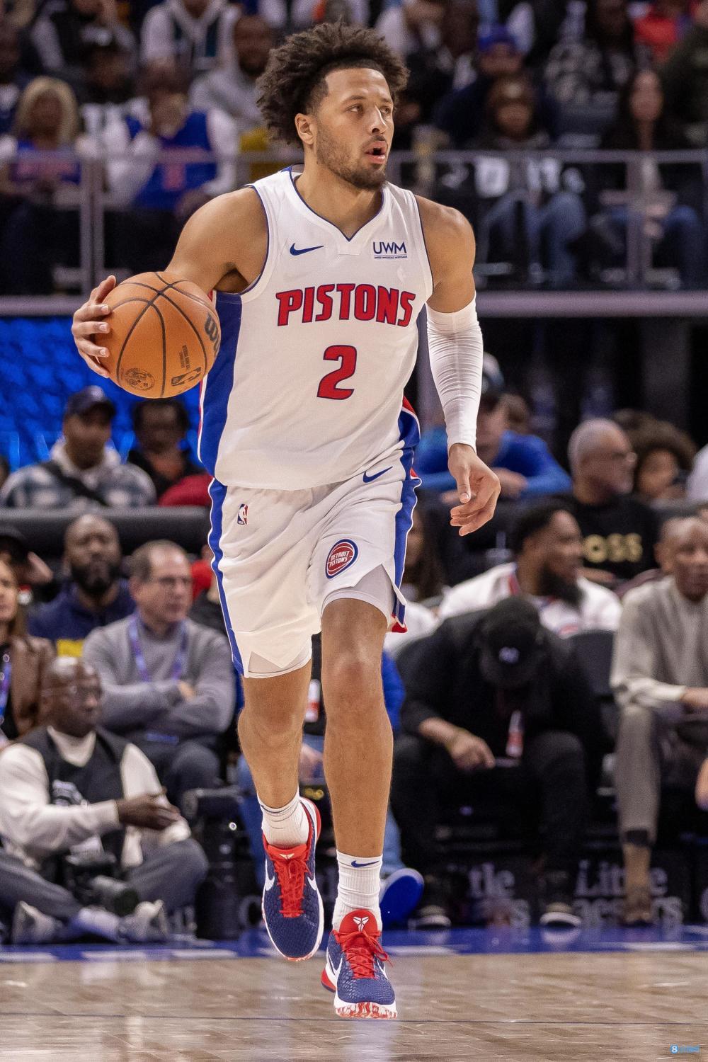 继续努力!康宁汉姆21中9&三分7中2 得到20分5板8助&还有4失误-腾讯新