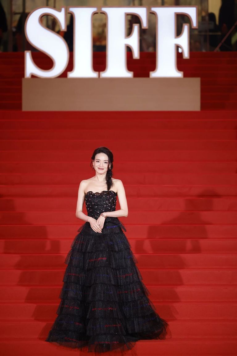 红毯生图王者还得是舒淇