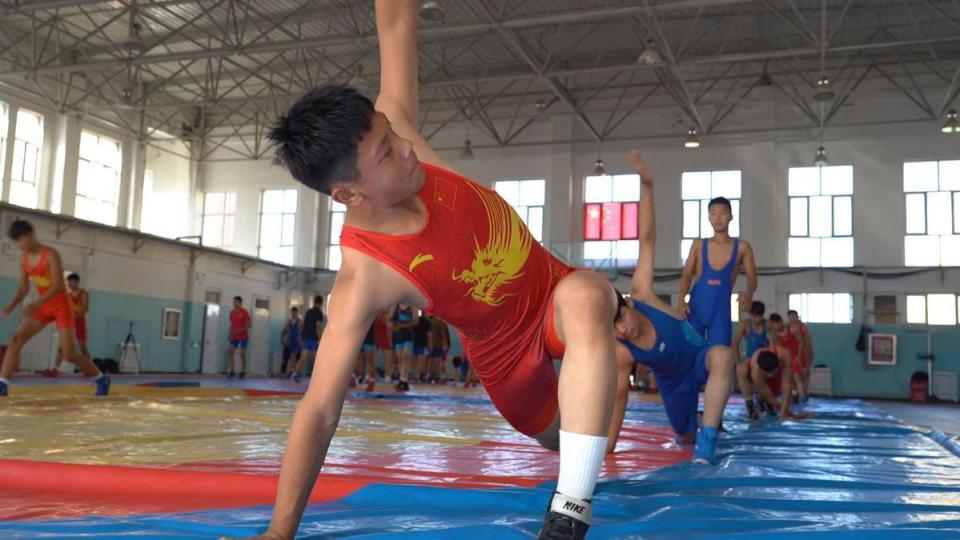 高规格,高标准开展训练营工作,为新疆国际式摔跤项目选拔储备更多优秀