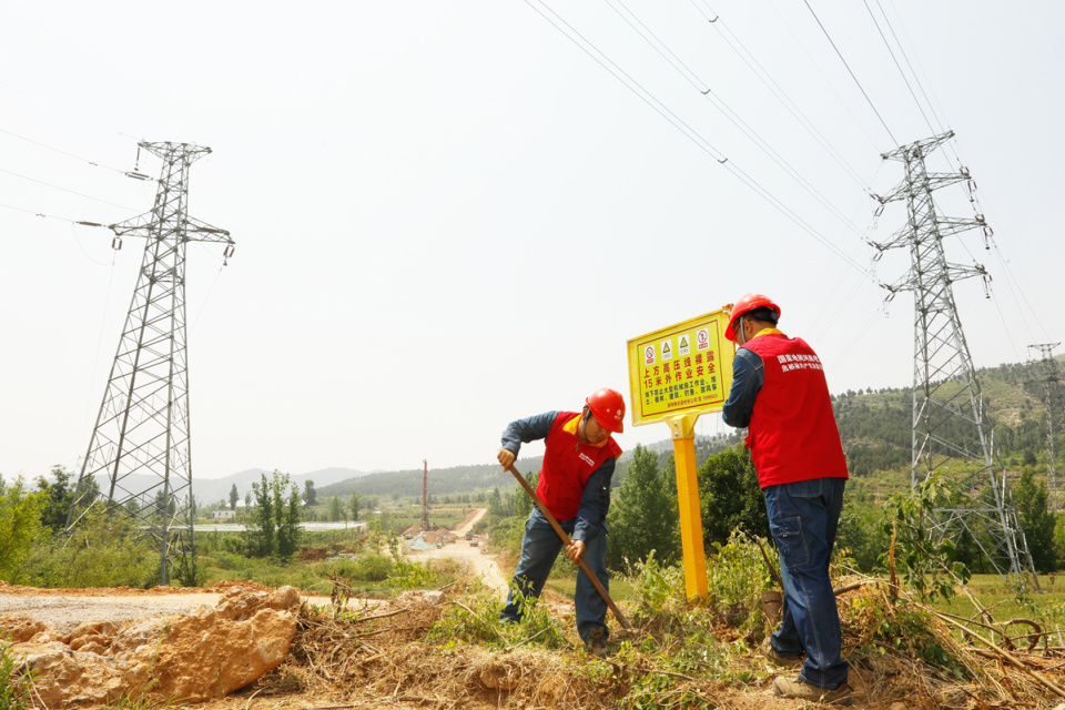 国网焦作供电公司:宣传电力设施保护 筑牢安全"防护墙"