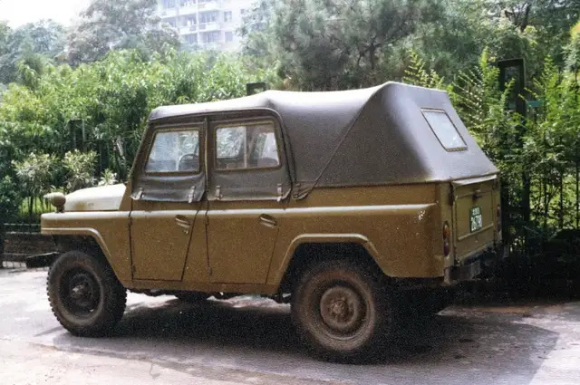 提起212,就会想到越野,想到吉普,想到军车,想到官车,想到今天的suv.