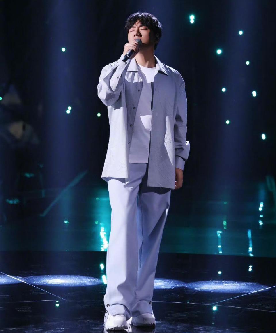 《歌手2024》第三期海来阿木遭淘汰：我能够走到这一期特别幸运，已经知足_腾讯新闻