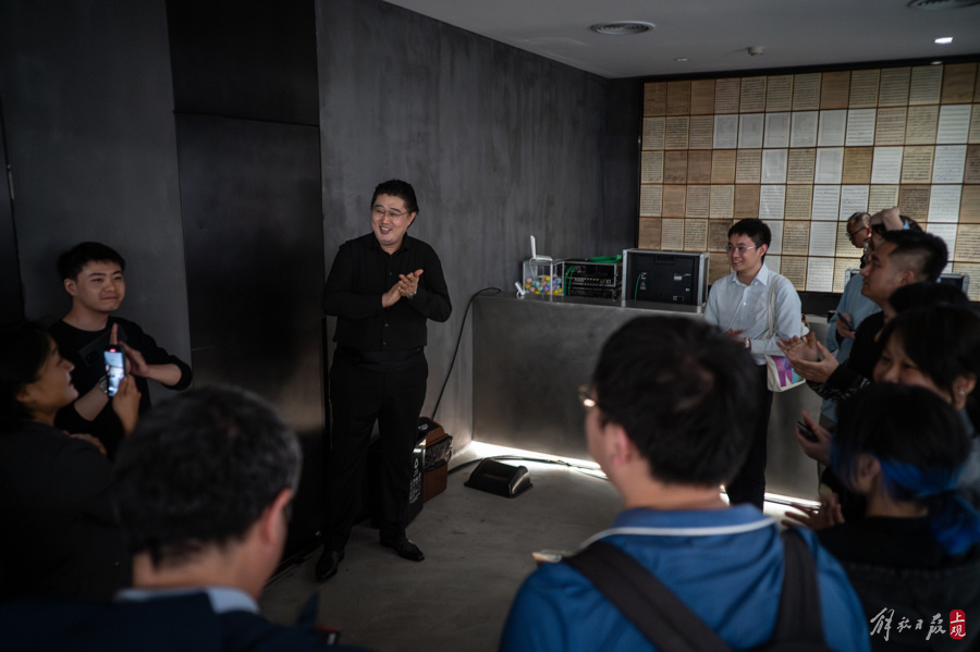 沈洋中国首演《无声之歌》,115分钟不间断唱出美好诗句_腾讯新闻