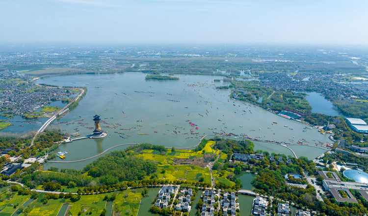 世界最大的水上庙会泰州姜堰溱潼会船节开幕