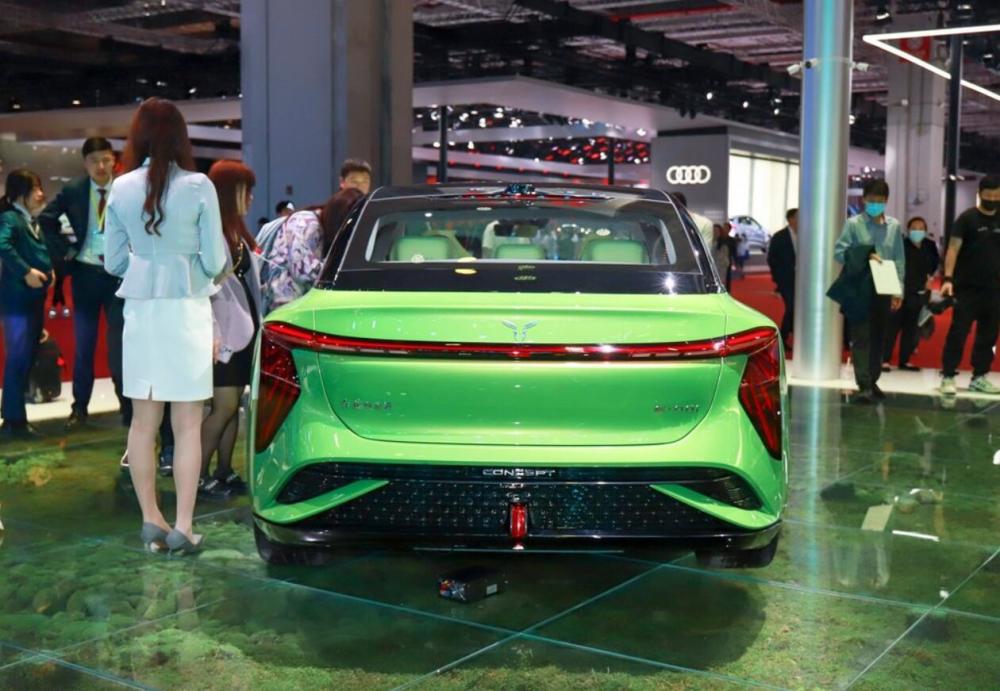 将于今年11月正式上市红旗e001纯电动车上海车展正式首发