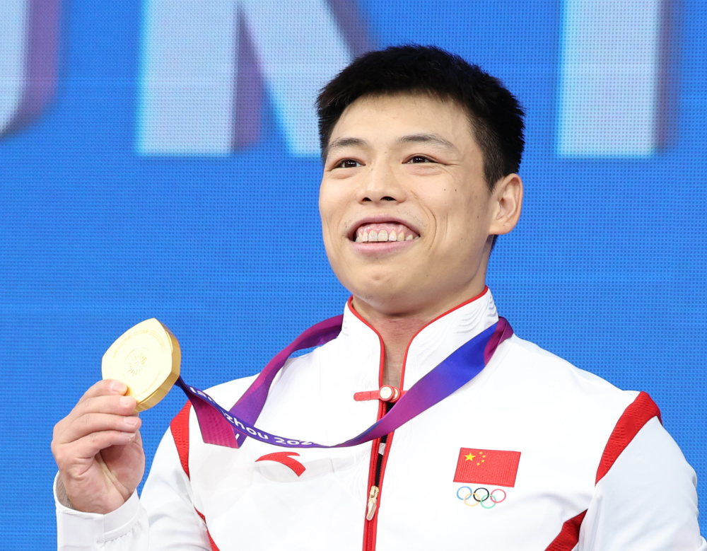 举重——男子67公斤级:谌利军夺冠(3)_腾讯新闻