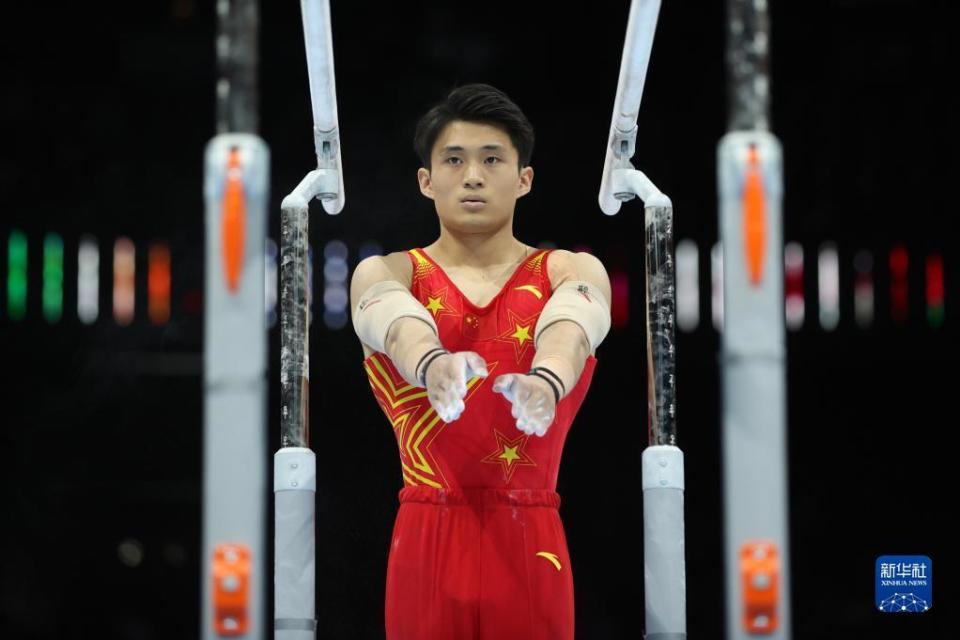体操——安特卫普世锦赛：中国选手侍聪夺得男子双杠亚军_腾讯新闻
