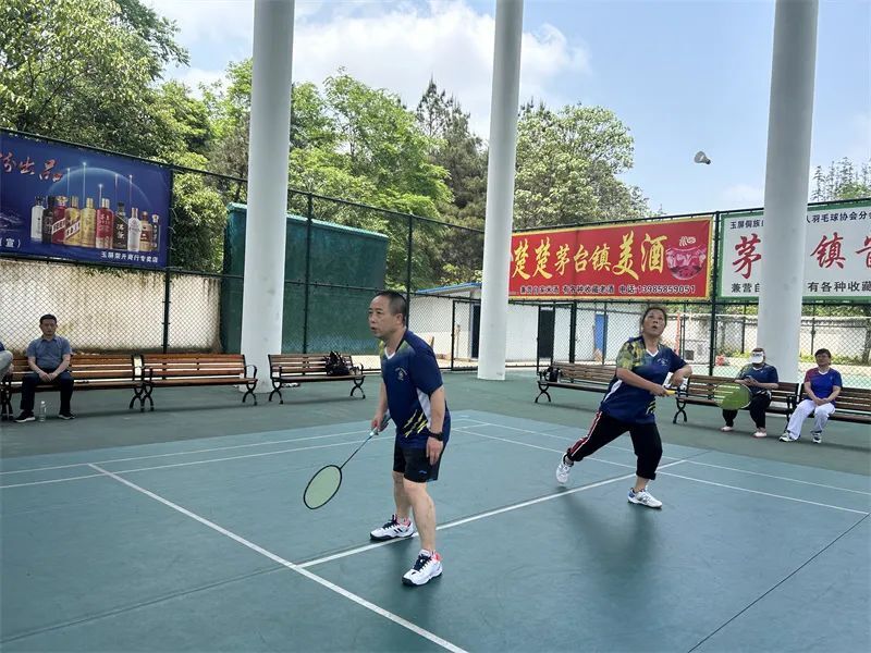 玉屏首届中老年人羽毛球比赛圆满落幕