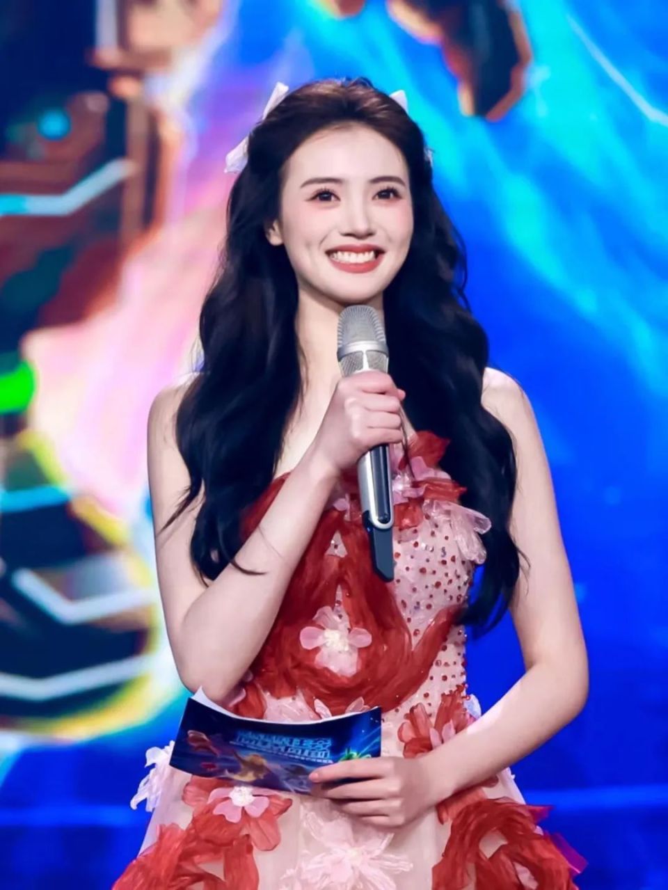 勇敢高能的"大眼萌妹"吴蕙岑