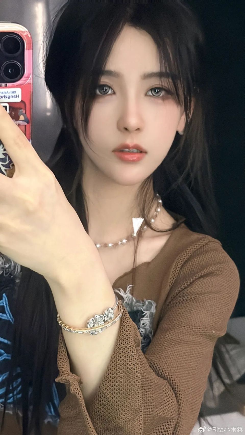 【lpl老婆】rita身穿黄色战袍,为高考考生加油