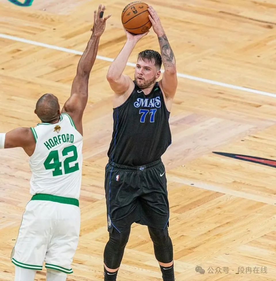 总决赛第一场 给大伙儿掰碎了说!