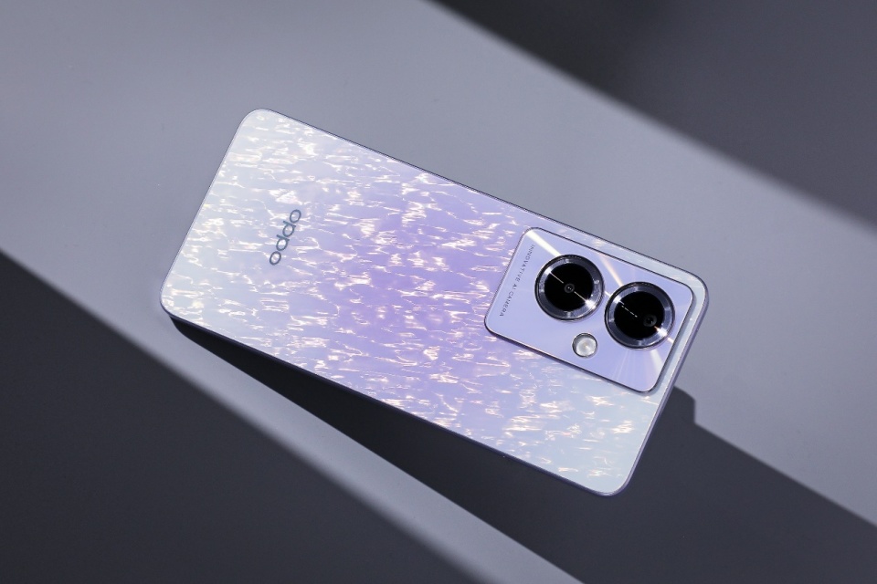 后盖宛如冰晶般精致闪耀oppoa2手机外观图赏