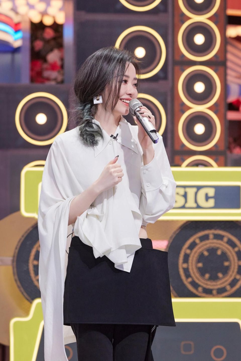 本周六晚"好六复古派对"迎来张杰张靓颖于文文,全员