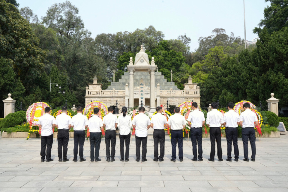 广州黄花岗公园举办纪念黄花岗七十二烈士殉难113周年活动