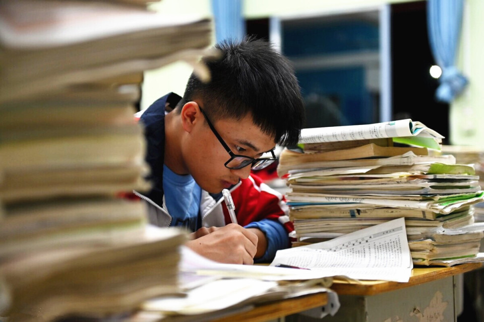 高三下学期已开学,中等生全力做好四件事,更能提高成绩成为黑马_腾讯