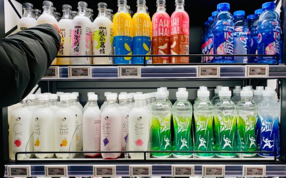 便利店饮料行情大公开:雪碧胜过百事可乐,阿萨姆奶茶位居前三_腾讯