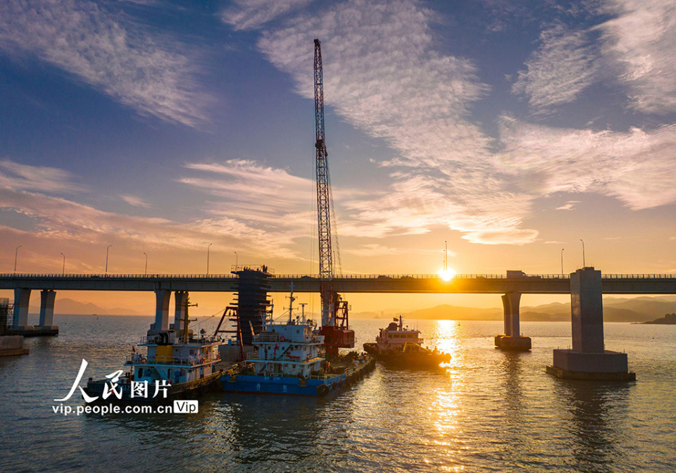 浙江宁波:象山港跨海大桥建设忙