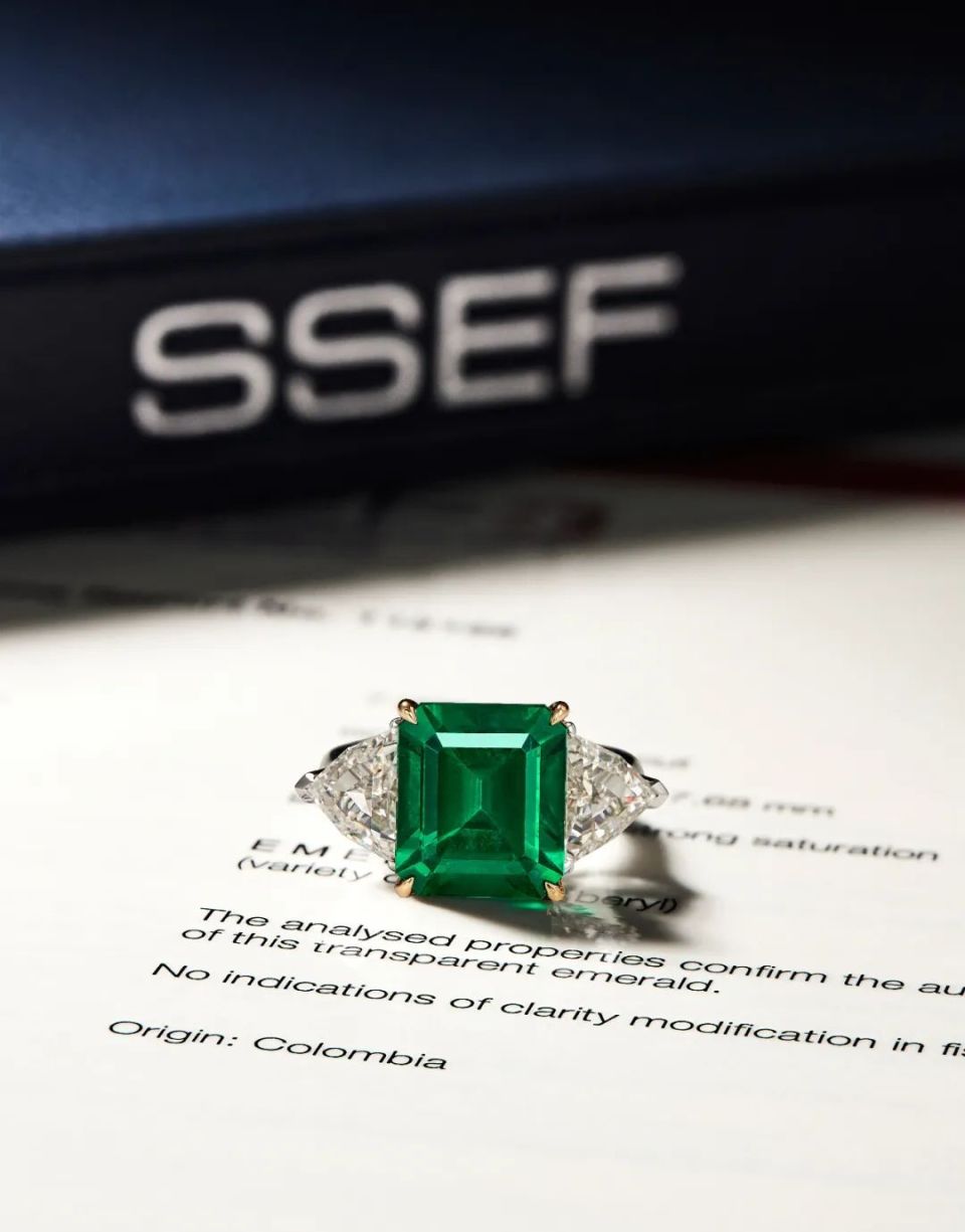 10克拉哥伦比亚祖母绿配钻石戒指,未经注油附ssef证书及其附加信