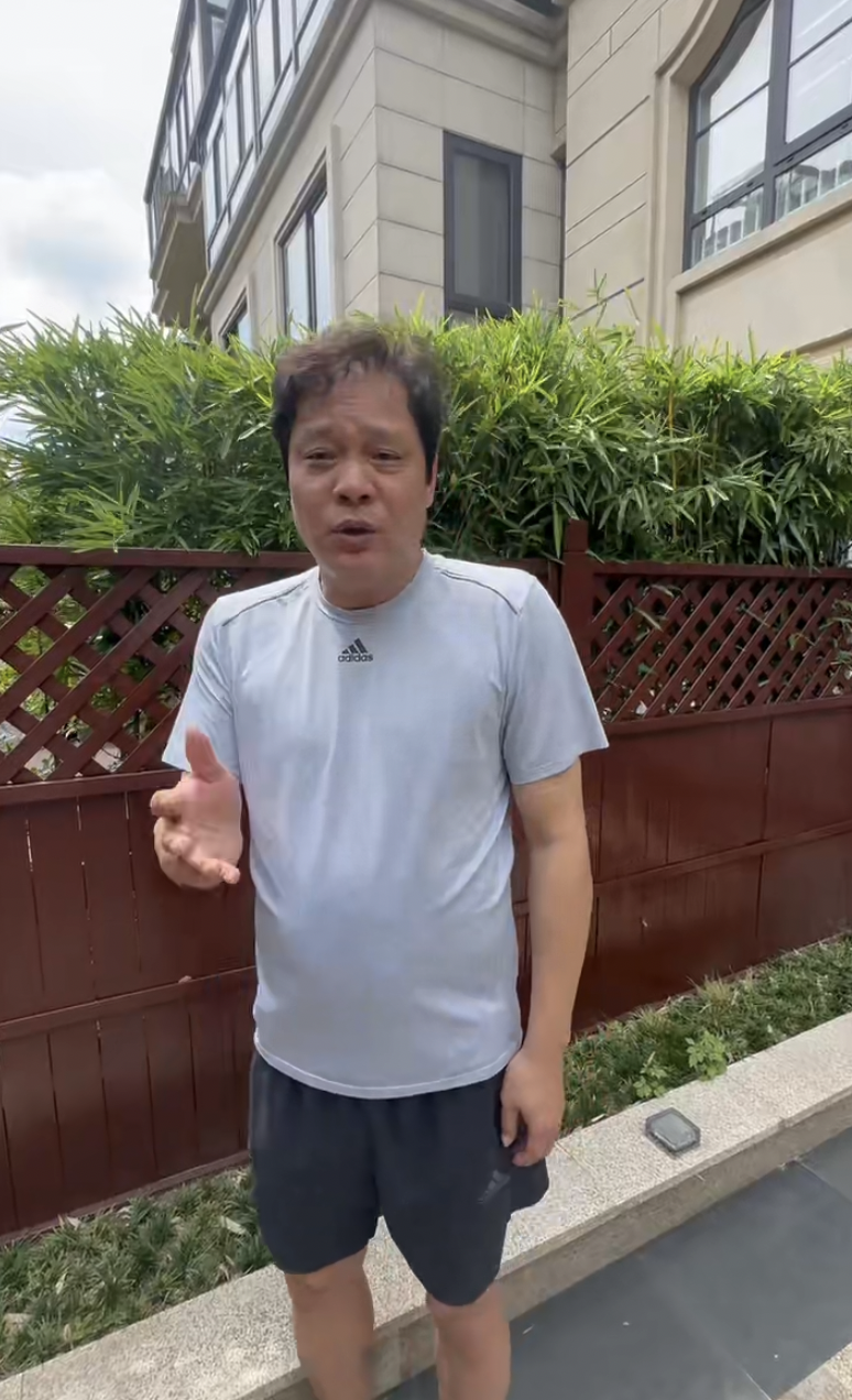 范志毅为榕江发声：期待村超球场早日重建，将第一时间回去