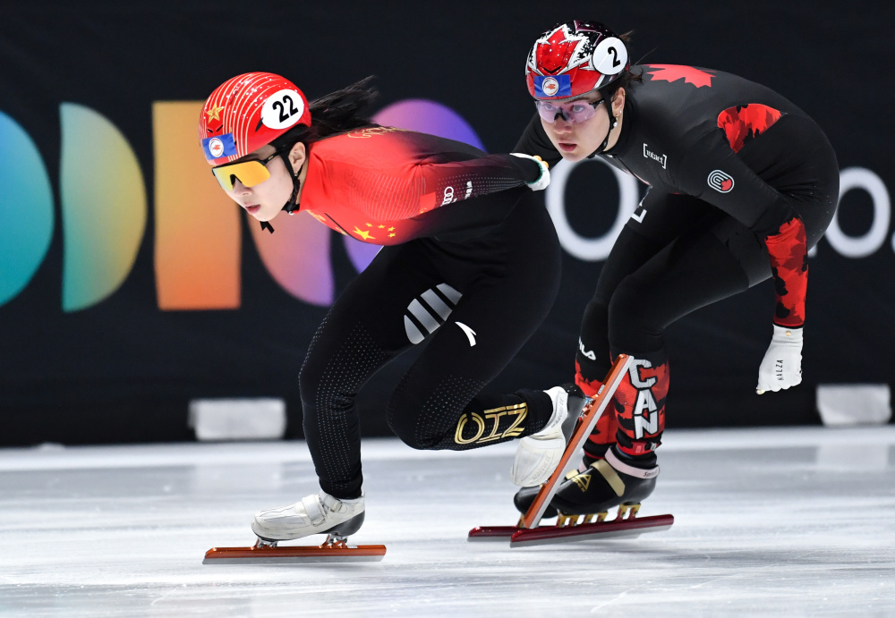 短道速滑世锦赛王晔公俐晋级女子1000米四分之一决赛