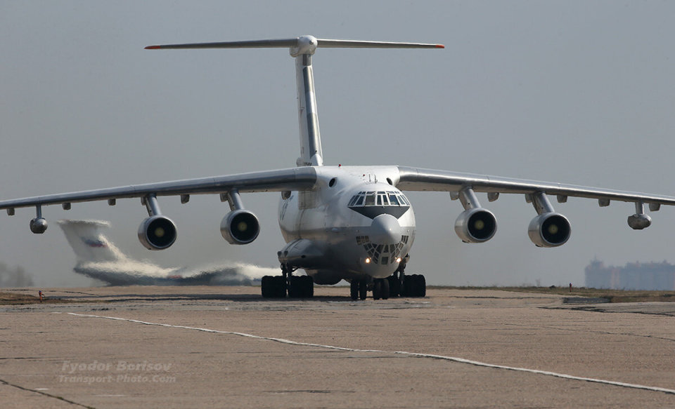 战略空军的标配"伊尔-78"空中加油机服役超40年_腾讯新闻