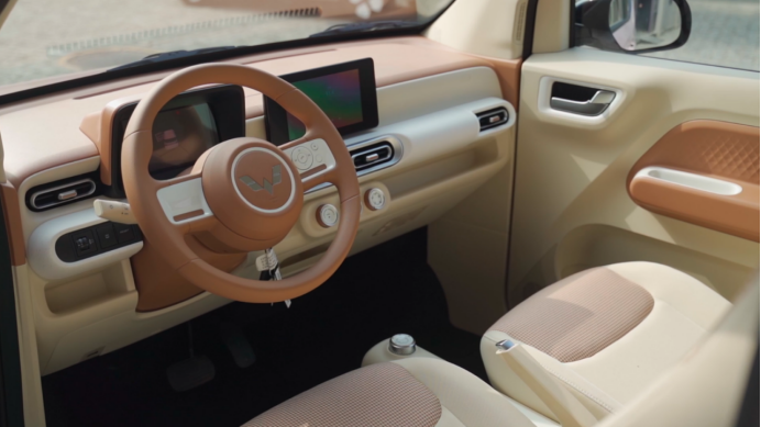 五菱宏光miniev马卡龙第三代上市_腾讯新闻