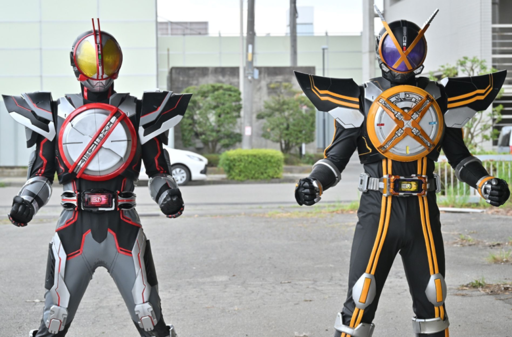 假面骑士555特别篇外传剧照公开 沙滩王者露出了经典笑容_腾讯新闻