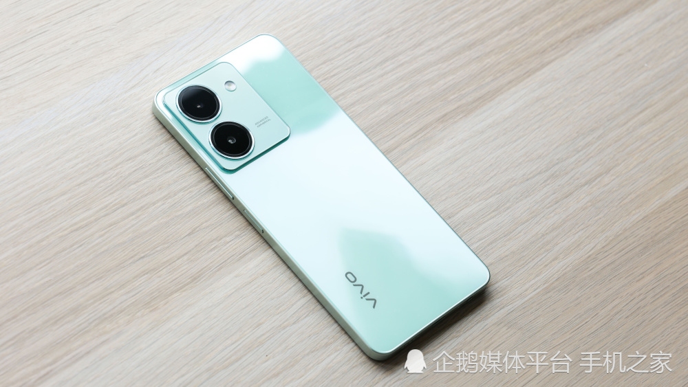 直屏长续航还有5000w主摄千元靓丽vivoy78图赏