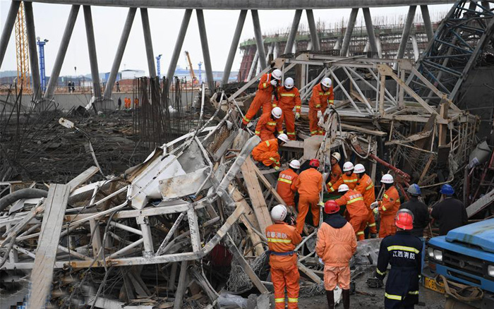 建筑工地安全事故照片图片