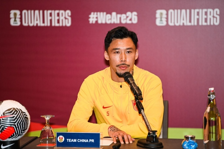 直播吧在现场张琳芃新帅给我们自信球员都要更多展现自己