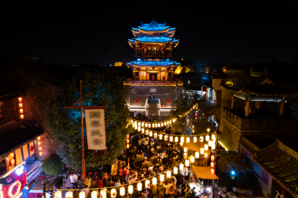 台儿庄古城花灯持续为你点亮!_腾讯新闻