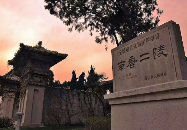 南唐本能入主中原，为何却未能实现？庸主错失良机_腾讯新闻